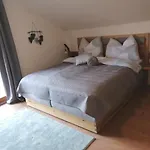 Fabiella Mit Balkon 아파트 밀슈타