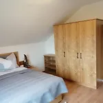 Fabiella Mit Balkon 아파트 밀슈타